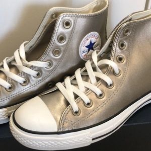 NWOT Converse Chuck Taylor Metallic High Top 7.5